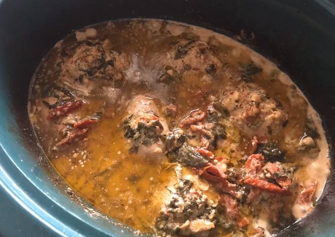 Steps to Prepare Speedy CROCKPOT TUSCAN GARLIC CHICKEN WITH SPINACH AND SUN-DRIED TOMATOES