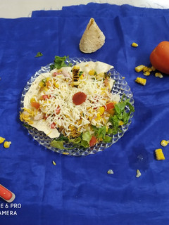 પનીર કોર્ન ચાટ(paneer corn chaat Recipe in Gujarati) રેસીપી મુખ્ય ફોટો