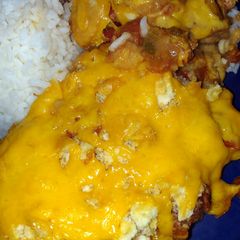 A picture of salsa chicken.