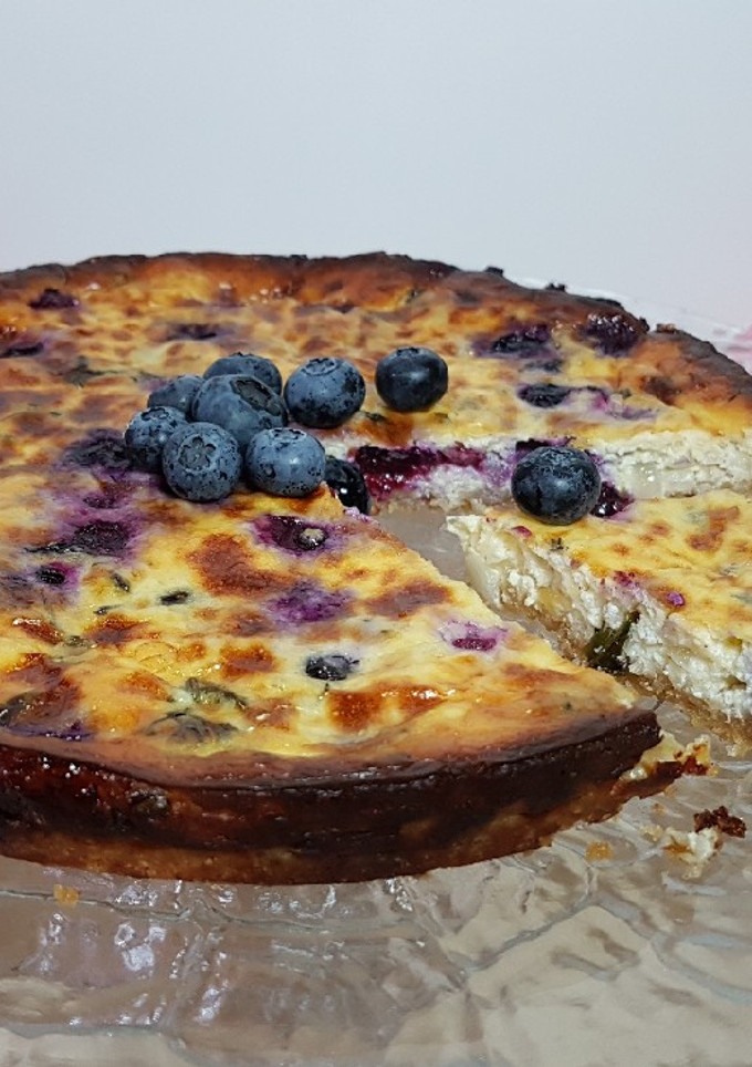 Una foto de Tarta de cebolla con queso y arándanos!!!