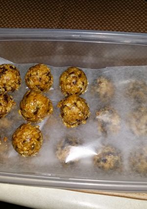 A picture of No-Bake Energy Bites.