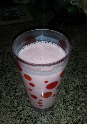 A picture of Mandarin berry smoothie.
