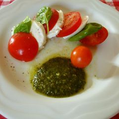 A picture of Caprese Salad with Pesto alla Genovese.