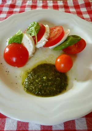 A picture of Caprese Salad with Pesto alla Genovese.