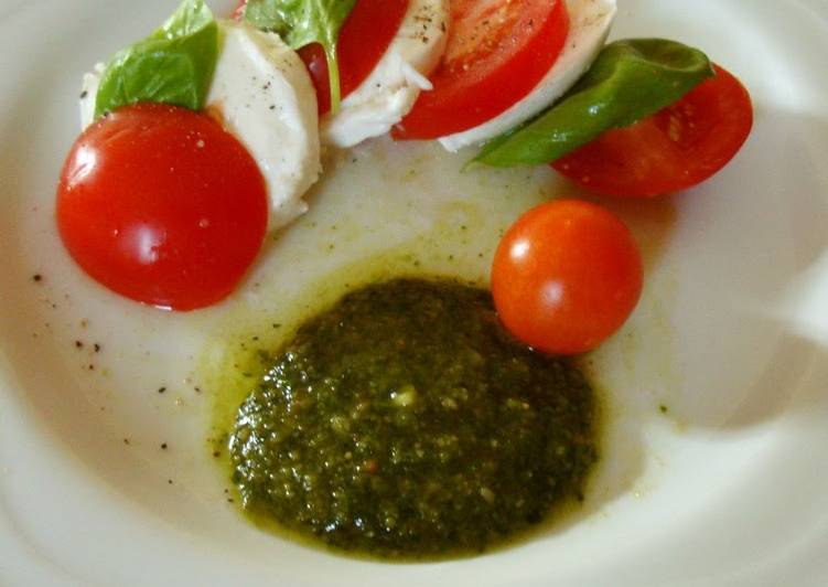 Caprese Salad with Pesto alla Genovese