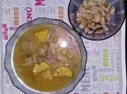 Una foto de espaguetti al brócoli con pollo