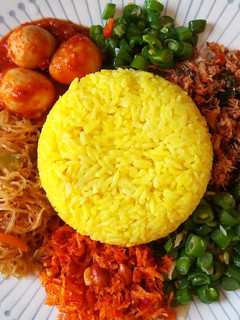 Foto resep Nasi kuning mamaku