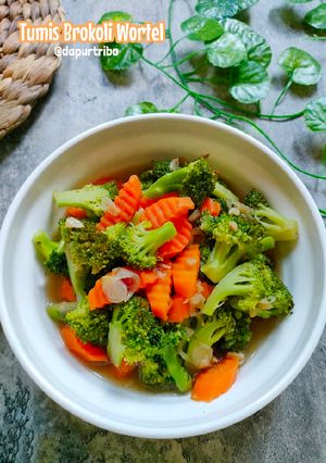 Foto resep Tumis Brokoli Wortel Simple