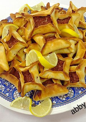 A picture of Ba'albek-Style Sfiha.