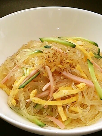 Easy Steps to Prepare Recipe Sweet and Tart Chinese Cellophane Noodle Salad that is Really Delicious, Can Spoil the Tongue}