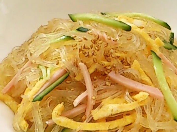 Easy Steps to Prepare Recipe Sweet and Tart Chinese Cellophane Noodle Salad that is Really Delicious, Can Spoil the Tongue}