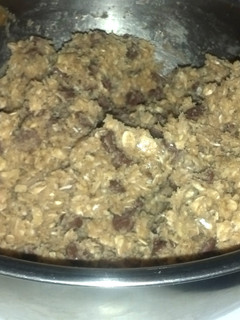 A picture of Delish Oatmeal Chocolate Chip Cookies.