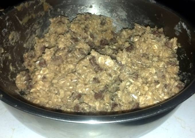 Step-by-Step Guide to Prepare Mario Batali Delish Oatmeal Chocolate Chip Cookies