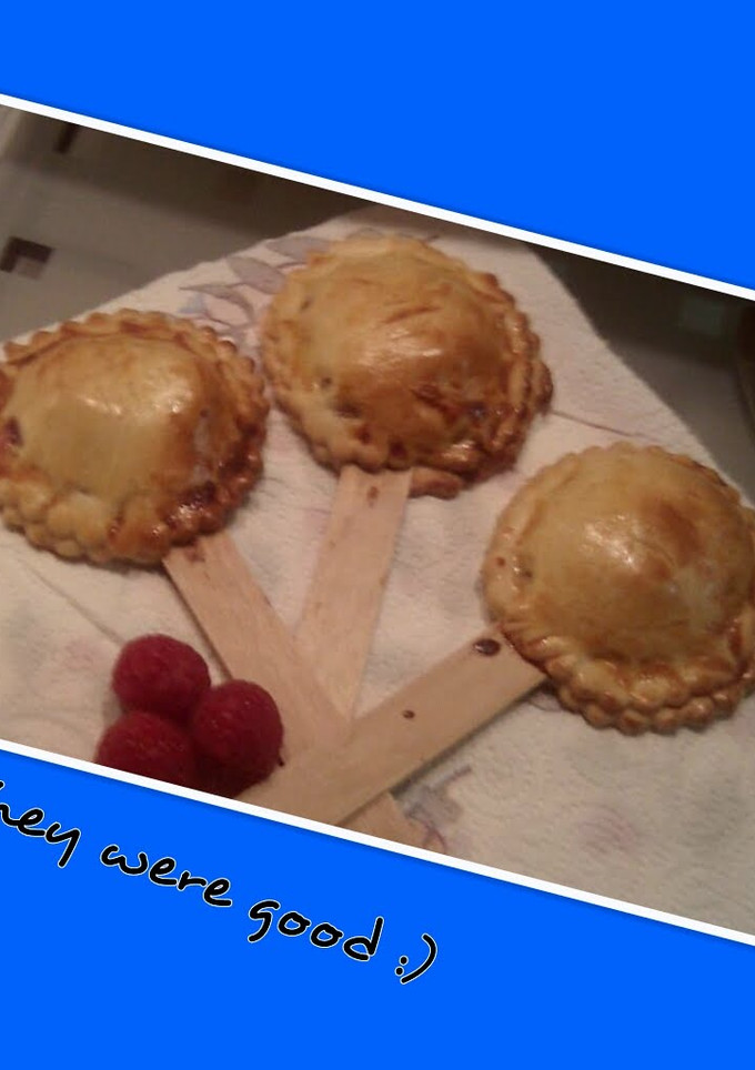 A picture of 'V' Raspberry Apple Pie Pops.