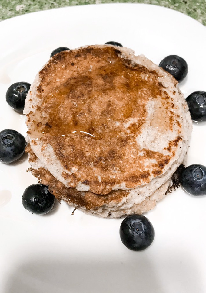 Una foto de Tortitas de avena y plátano