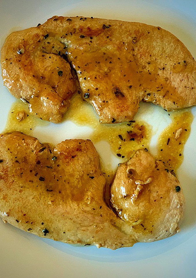 Una foto de Pechuga de pavo al limón