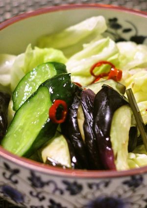 A picture of Lightly Pickled Vegetables.