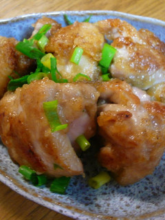 A picture of Beware of Overeating! Chicken Stir Fry with Green Onions, Mayonnaise, and Ponzu Sauce.
