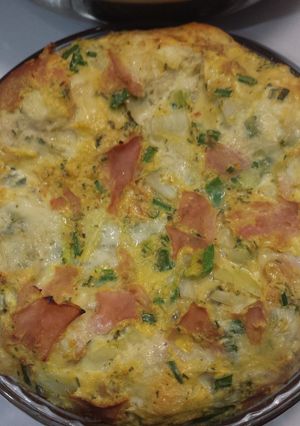 A picture of Frittata Florentine w/ ham and provolone.