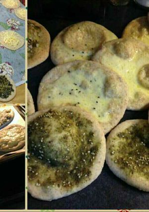 صورة لوصفة طريقة عمل مناقيش بالجبنة والزعتر