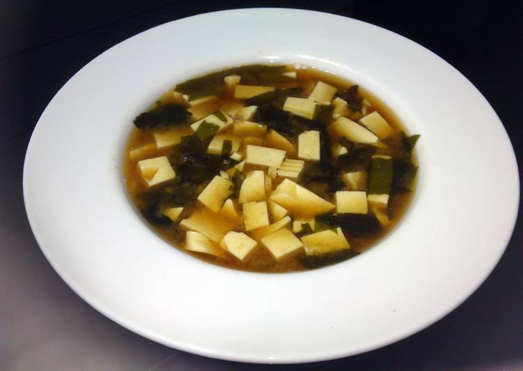 Saturday Fresh Tofu And Wakame In Miso Soup