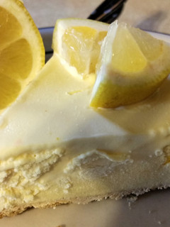 A picture of Lemonade Pie.