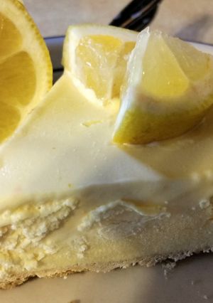 A picture of Lemonade Pie.