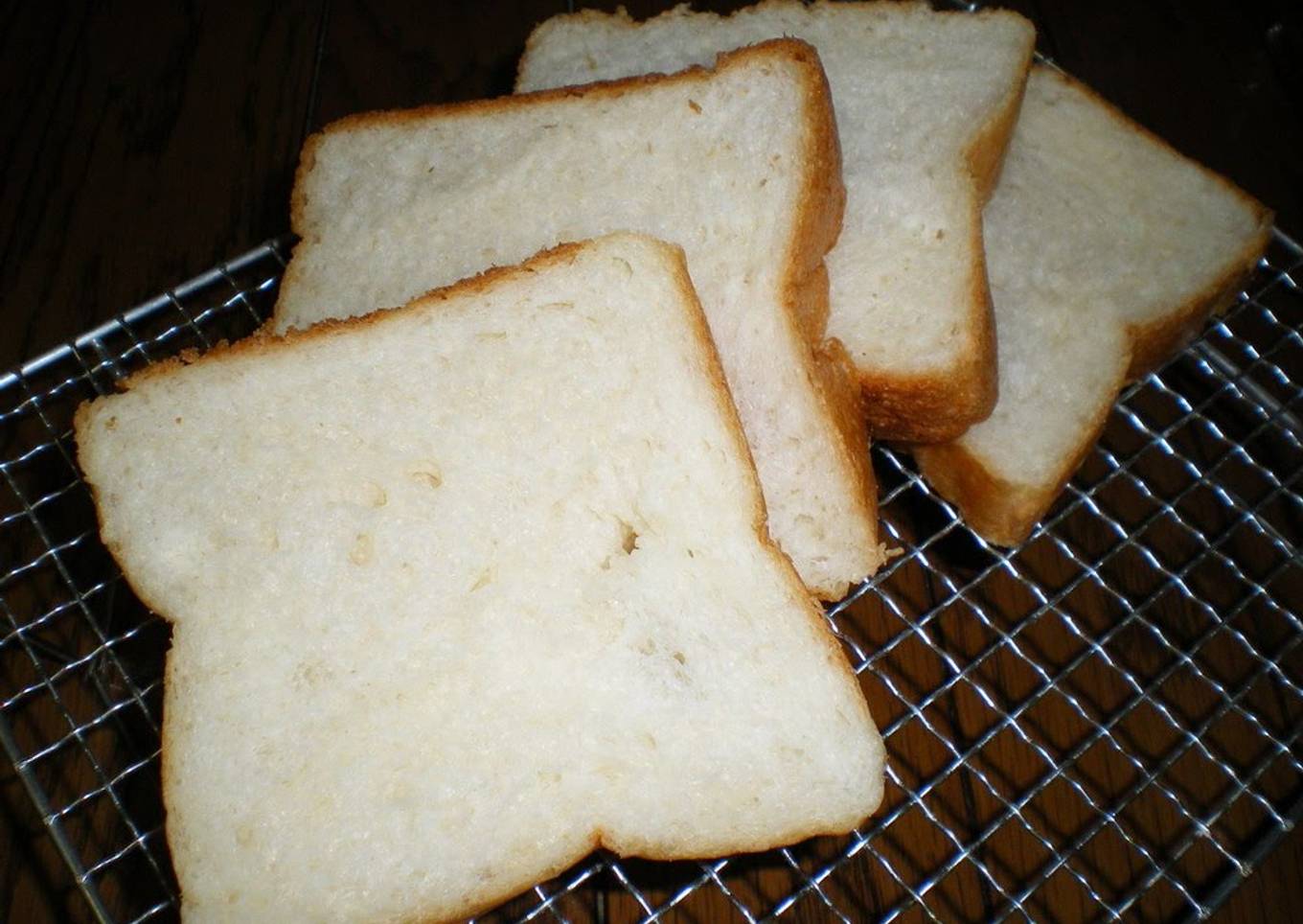 Make Chewy Bread with Mochi