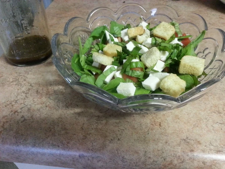 Simple Way Make Recipe Tossed Caprese Salad that is So Delicious, Delicious}