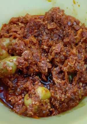 ગુંદા નુ અથાણુ (Gunda Athanu Recipe In Gujarati) રેસીપી મુખ્ય ફોટો