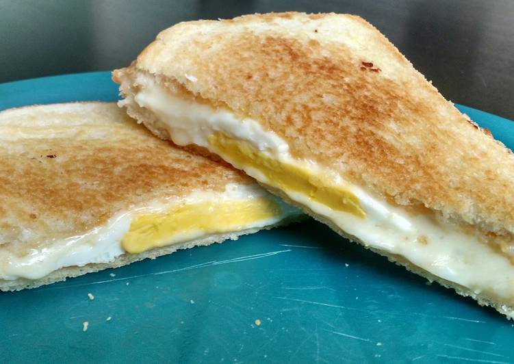 Recipe of Perfect Grilled Egg and Cheese