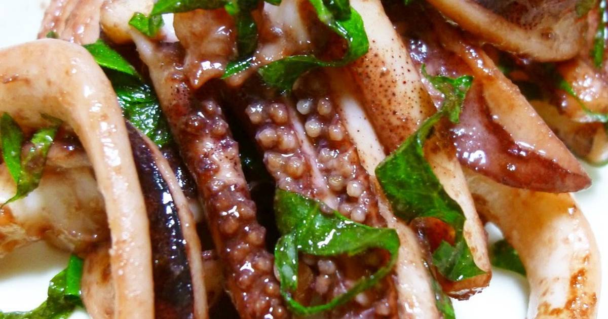 Grilled Squid With Garlic Butter and Soy Sauce Recipe by cookpad.japan ...