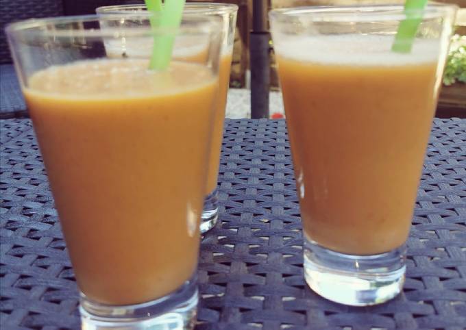 Petit cocktail de fruit avec une touche de rhum 🍹