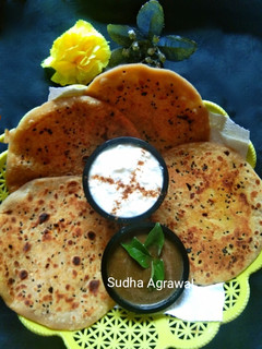 मूंग दाल पराठा (Moong dal paratha recipe in hindi) रेसिपी मुख्य फोटो
