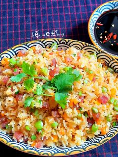 A picture of Yangzhou Fried Rice.