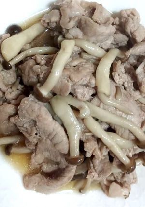 รูปของ เห็ดชิเมจิผัดหมู