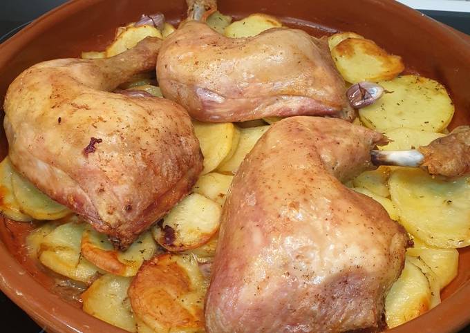 Pollo al horno con patatas de la abuela Dora Receta de Emma B.- Cookpad
