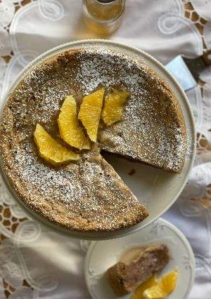 Una foto de Karithopita - Pastel griego de nuez y aceite de oliva sin gluten y sin azúcar