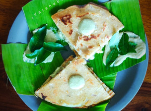 A picture of Akki Roti Sandwich.