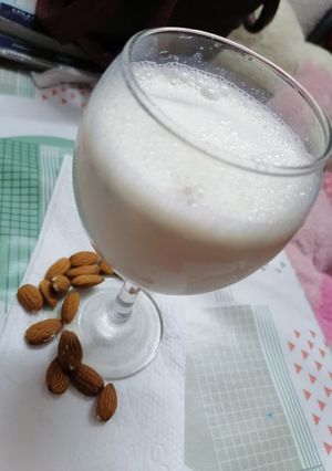 A picture of Almond shake 🥛.