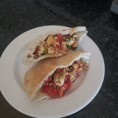 A picture of Chicken Pita.