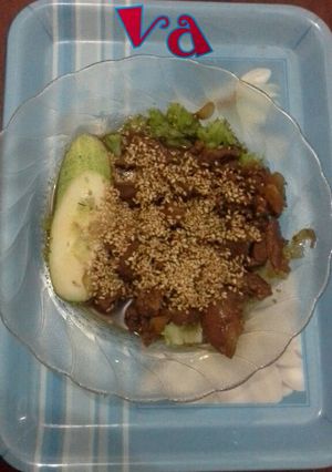 Foto resep Daging Sapi Toping Wijen Saus Kecap Tiram