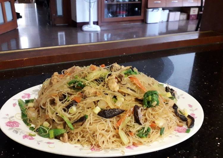 Langkah Mudah untuk memasak Menu mkn siang hr ini ca bihoon..bihun goreng yang sempurna