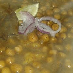 A picture of Chana masala.