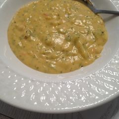 A picture of Broccoli & Cheese Soup.