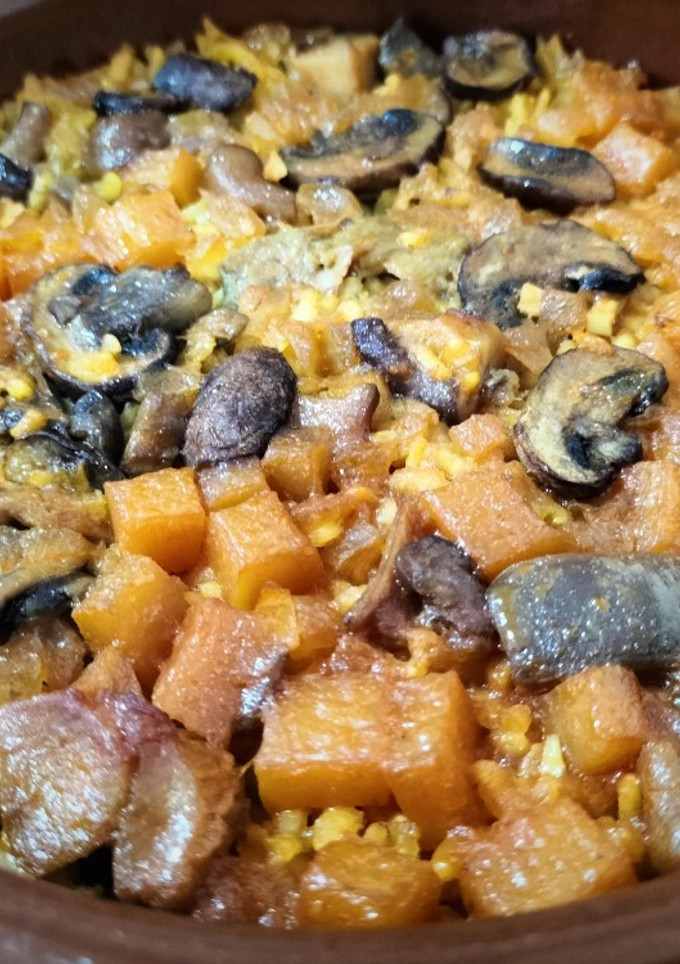 Una foto de Arroz al horno con setas y calabaza