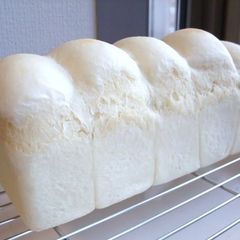 A picture of Heidi's White Bread in a Pound Cake Pan.