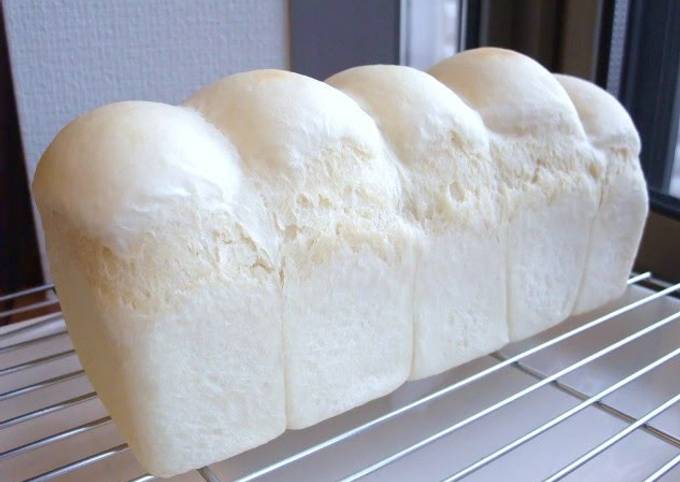 Heidi's White Bread in a Pound Cake Pan