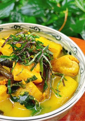 Hình của món Chuối xanh om tảo xoắn.