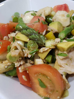 Una foto de Otra ensalada templada con hierbas